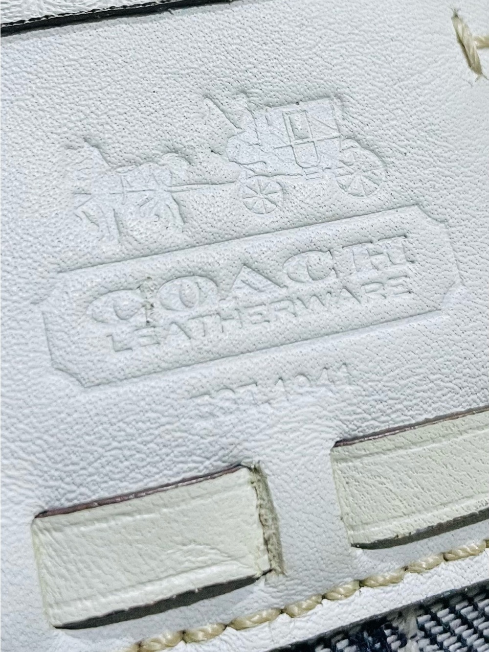Coach Navy and Cream Signature Shoulder Bag - Picture 10 of 11